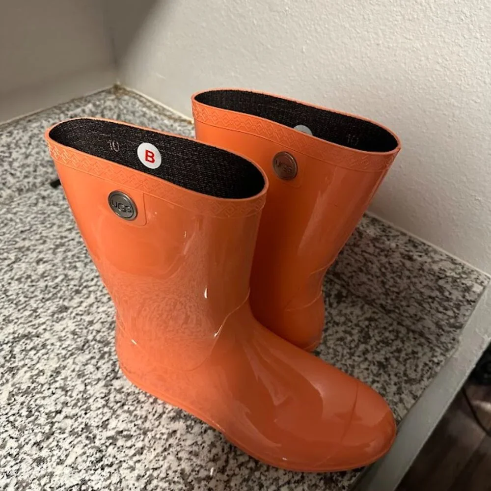 UGG Women's Orange Waterproof Rain Boots Size 10 - Picture 2 of 3